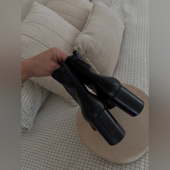 SANDRO leather ankle boots - Picture 2 of 7